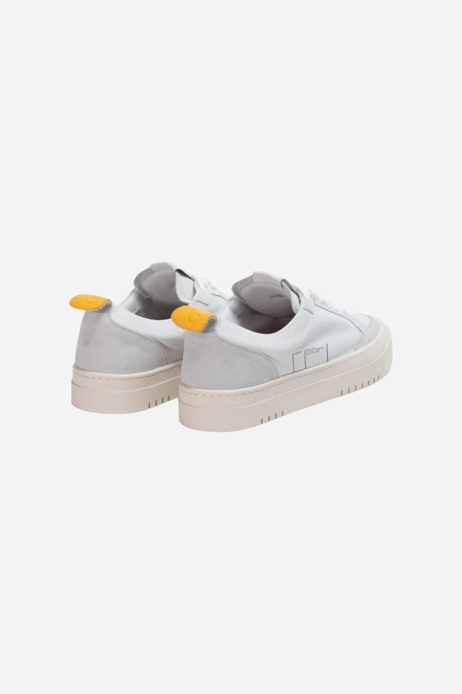 Oncept London Sneakers in White – side view