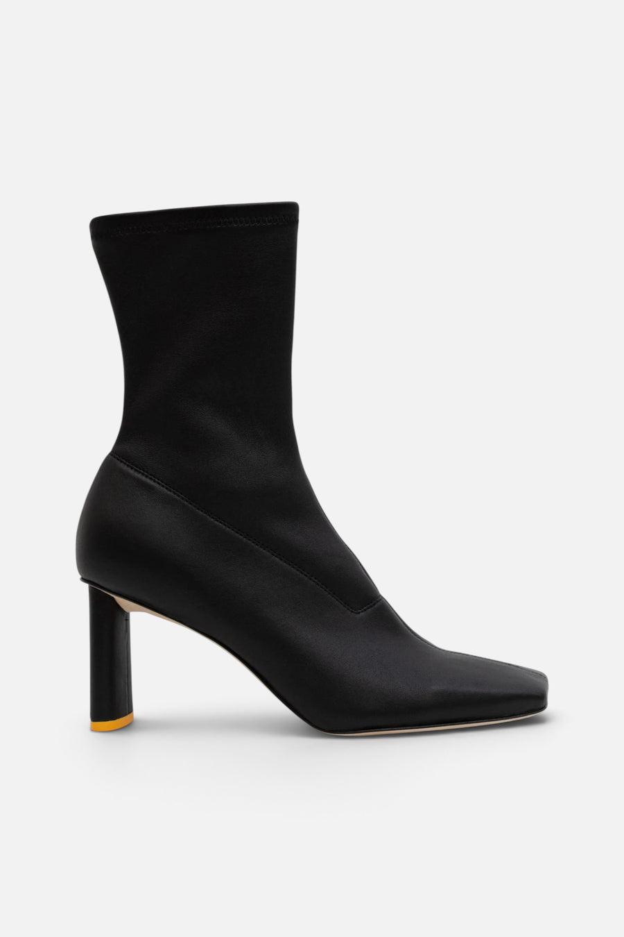 Oncept Lyon Boot in Black – front view