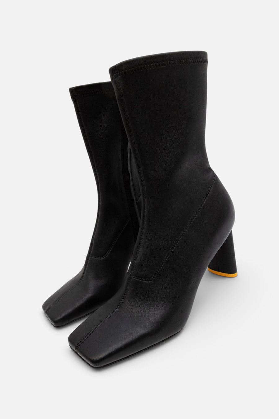 Oncept Lyon Boot in Black – side view