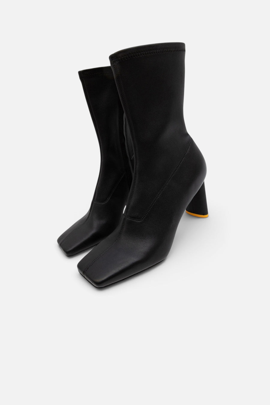 Oncept Lyon Boot in Black – side view