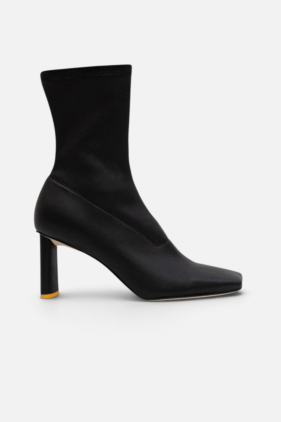 Oncept Lyon Boot in Black – side view