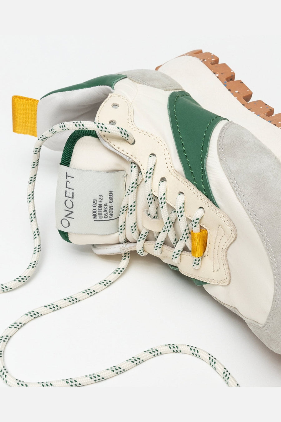 Oncept Osaka Sneakers in Ivory Green – side view