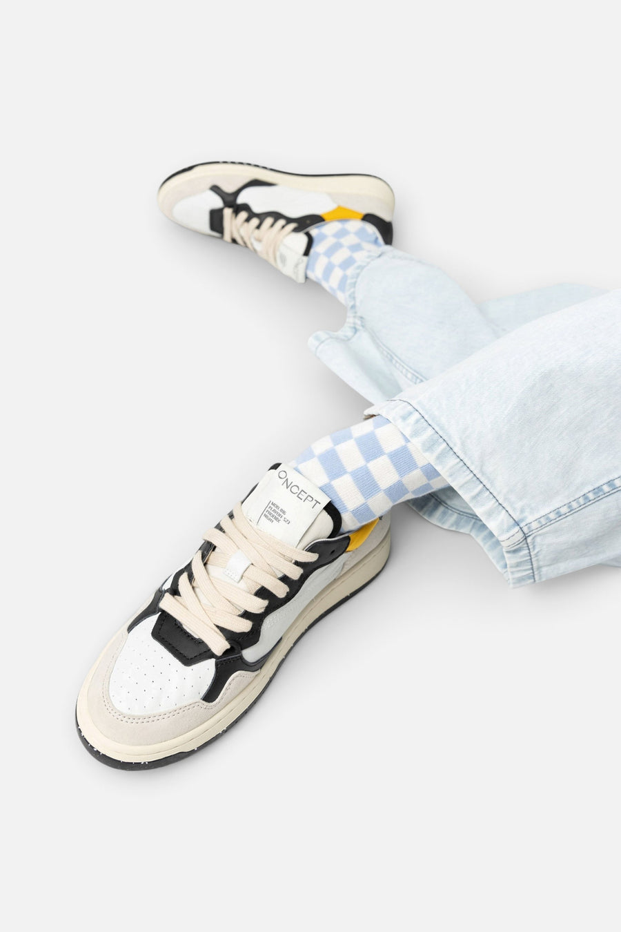 Oncept Phoenix Sneakers in Night – alternate