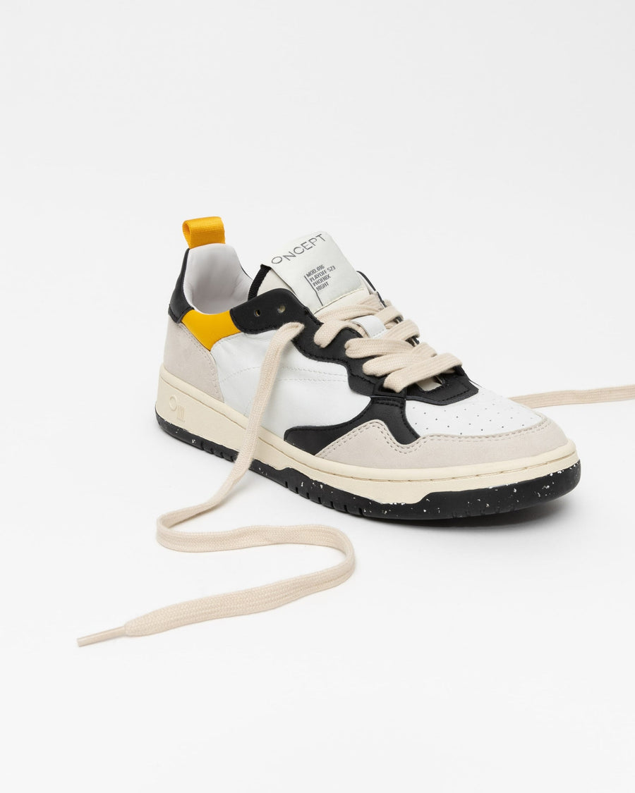 Oncept Phoenix Sneakers in Night – flat lay
