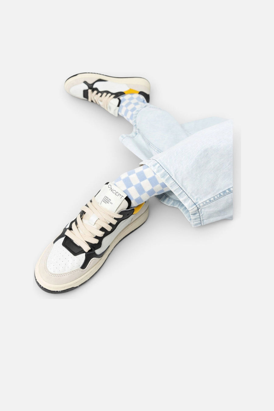 Oncept Phoenix Sneakers in Night – side view