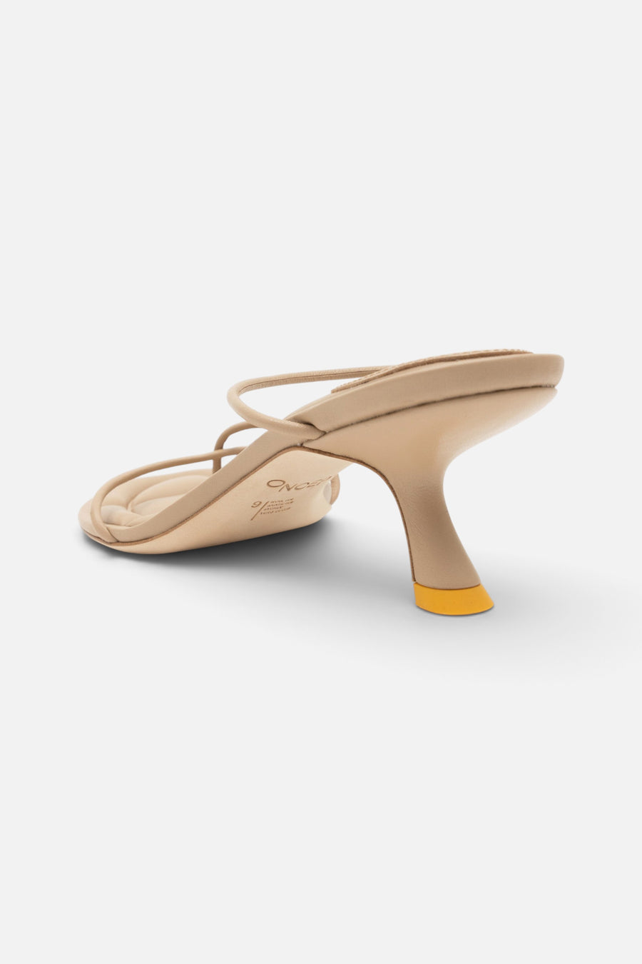 Oncept Sydney Heel in Oak – flat lay