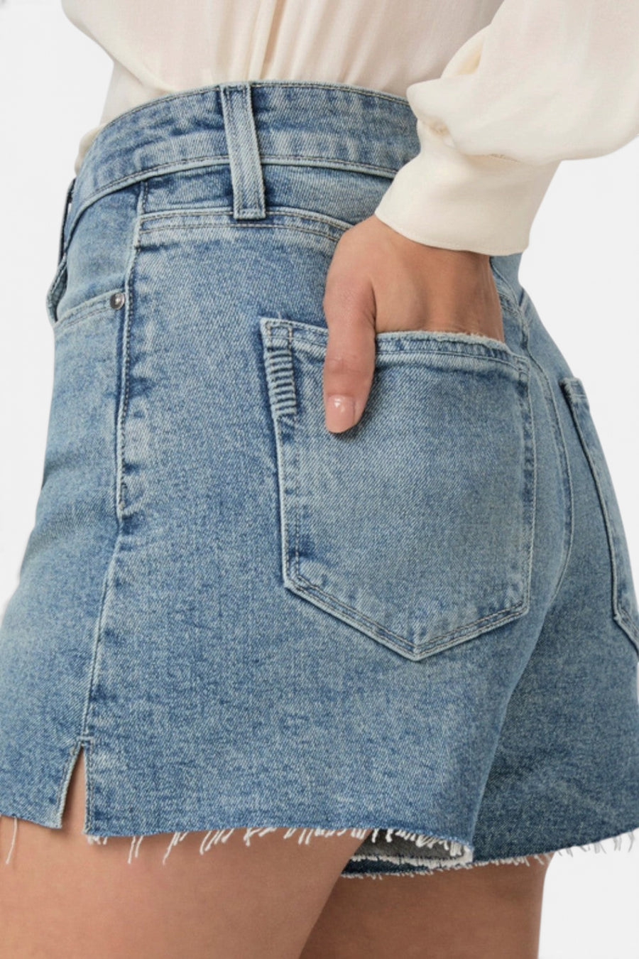 Paige Dani Short in Superpower – detail