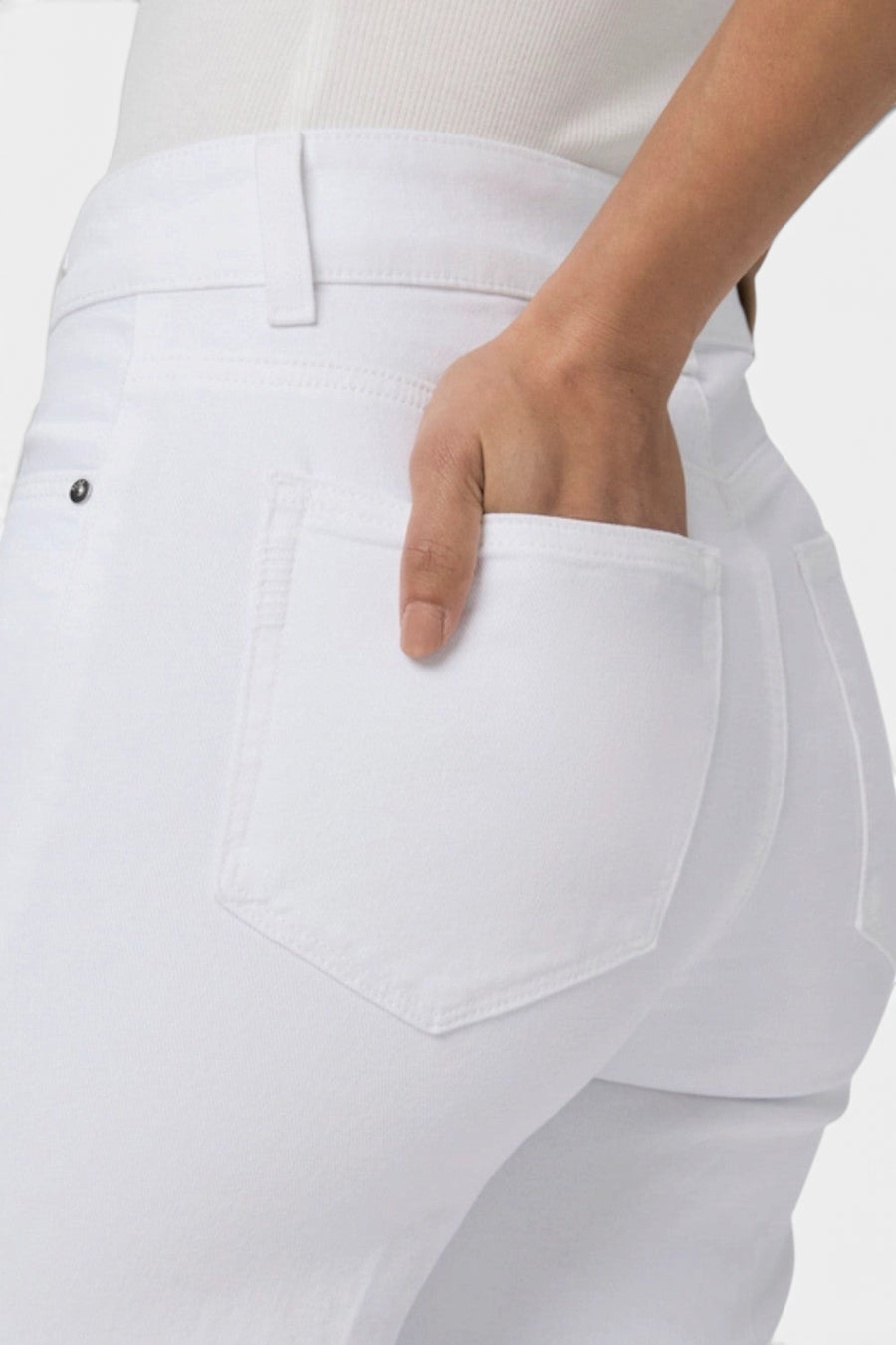 Paige Sasha Ankle Wide Leg Jeans in Crisp White – detail