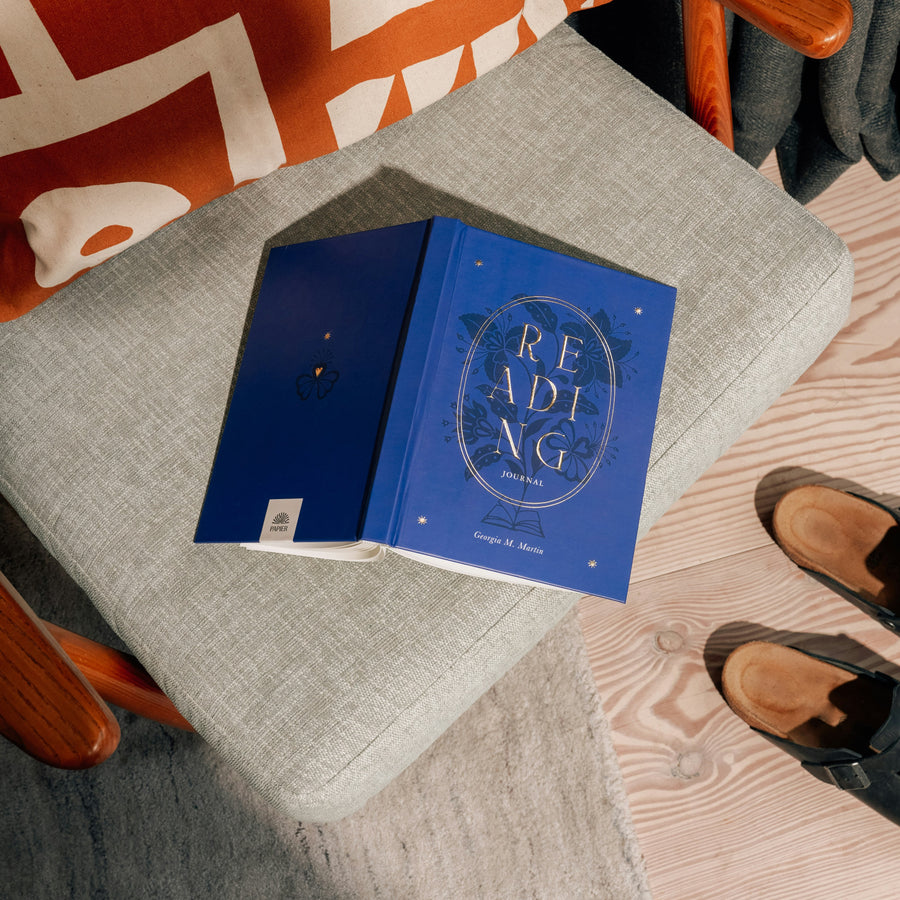 Papier The Midnight Hour Foiled Reading Journal – detail
