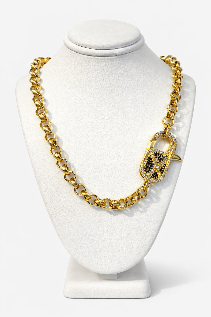 Paula Rosen X Lock Spinel Diamond On Gold Chain Necklace – front view