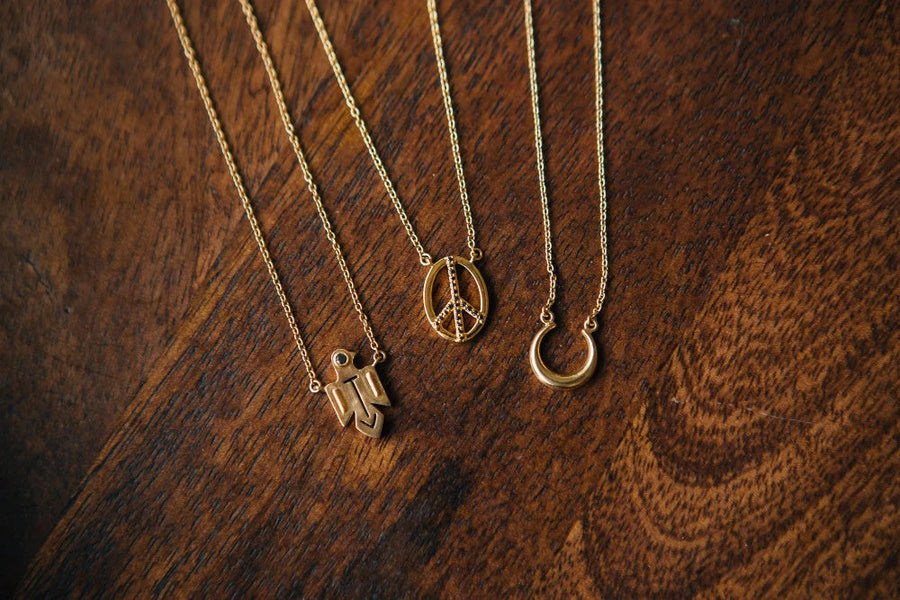 Peace Necklace Gold/Black Spinel – back view