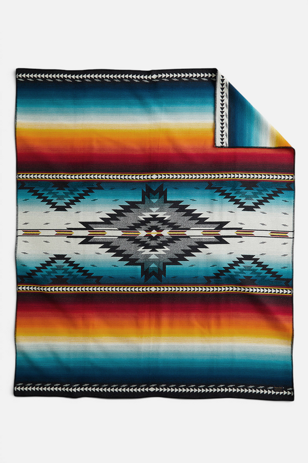 Pendleton Woolen Mills Saltillo Sunset Jacquard Robe Blanket