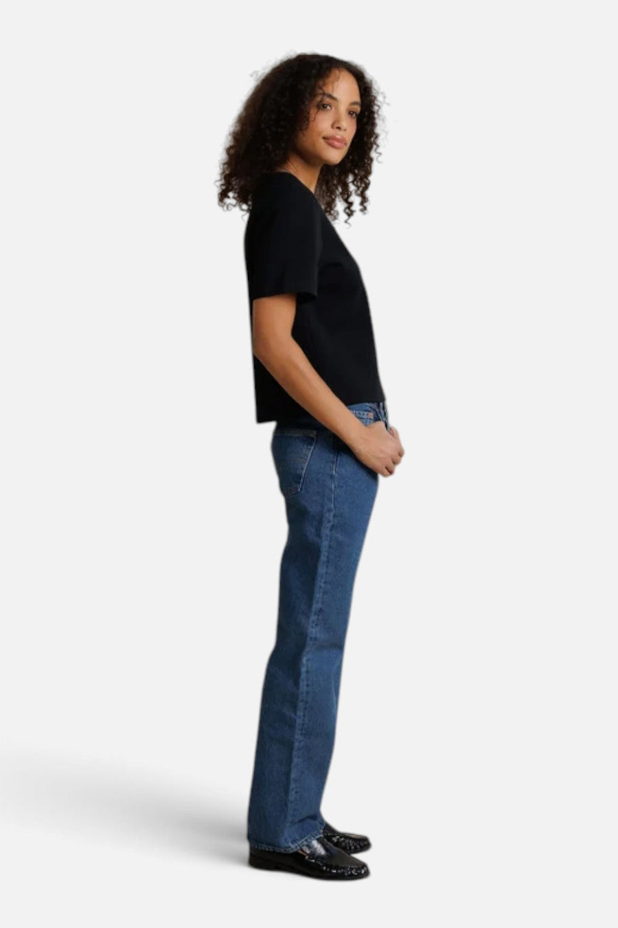 Perfect White Tee Atlas Crewneck Tee in True Black – side view