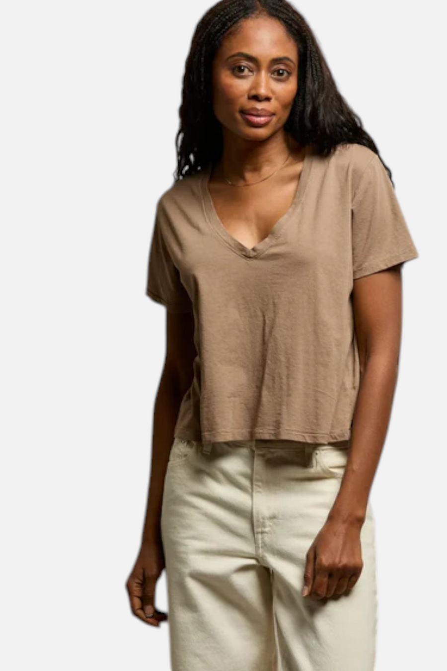 Perfect White Tee Beckett V Neck in Mocha – front view