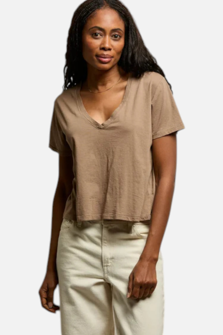 Perfect White Tee Beckett V Neck in Mocha – on model