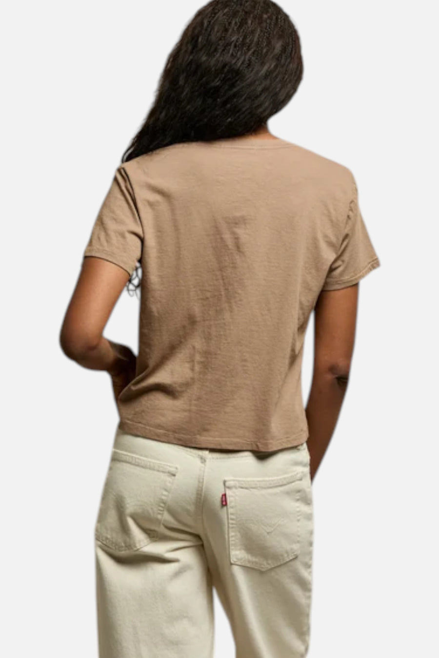 Perfect White Tee Beckett V Neck in Mocha – on model