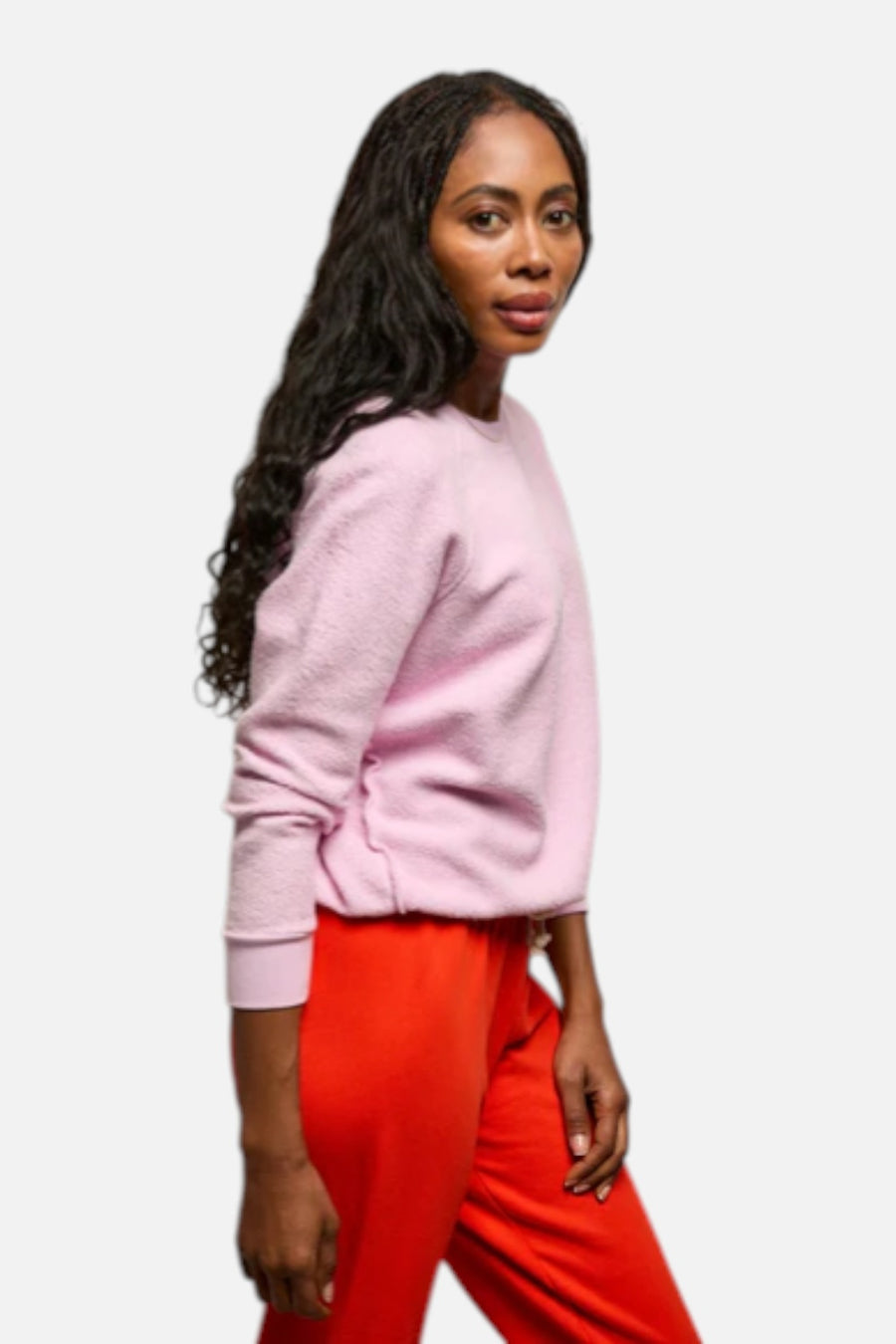 Perfect White Tee Ziggy Sweatshirt in Sugar Pink – on model