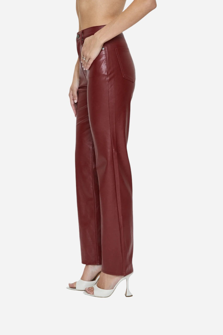 Pistola Cassie Super High Rise Straight in Carmine – side view