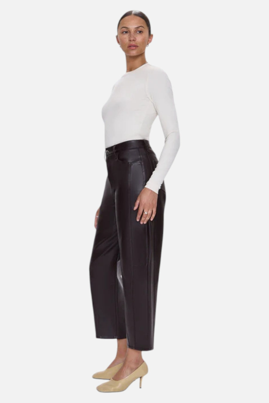 Pistola Eli High Rise Barrel Jean in French Roast – side view