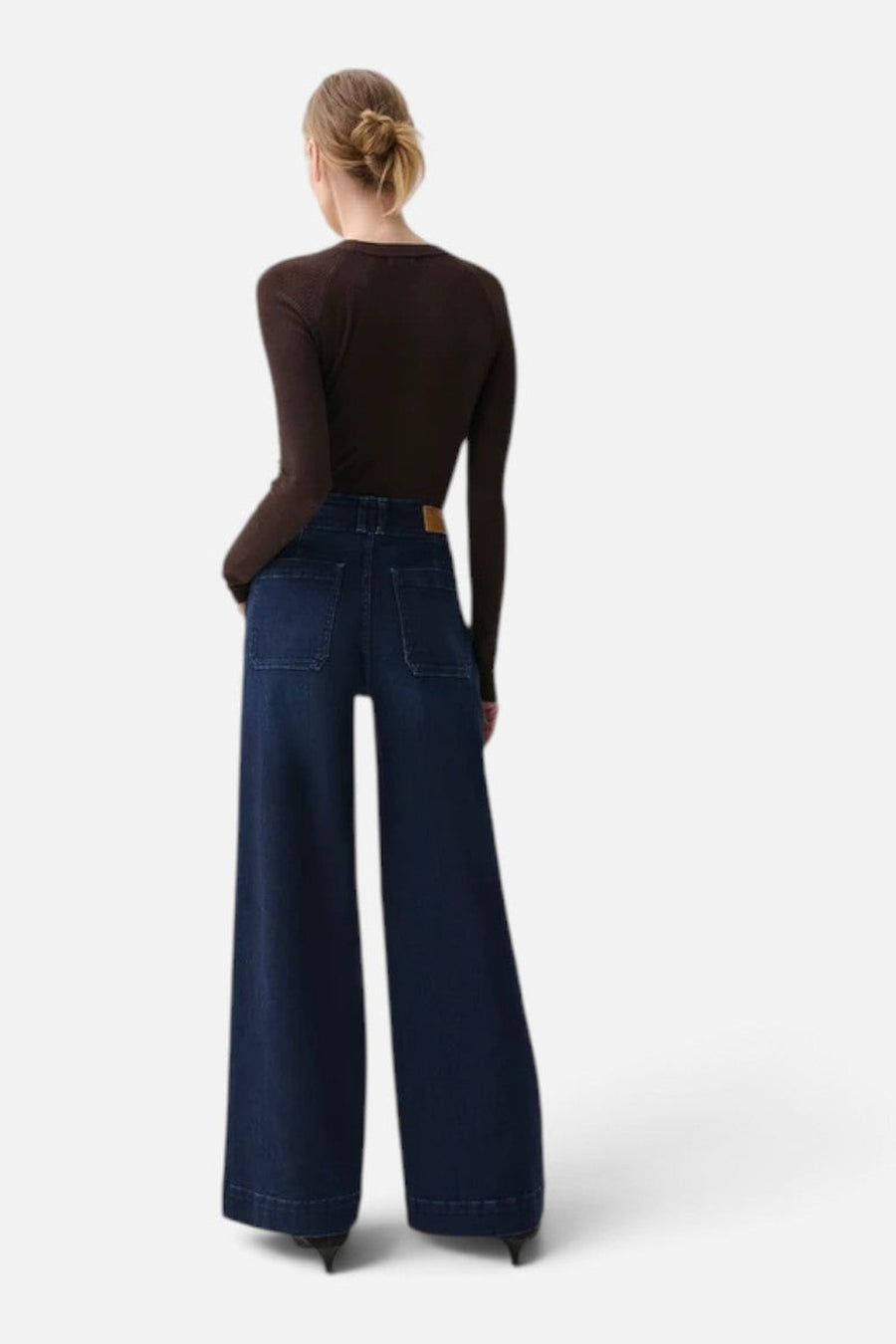 Pistola Lana Double Button High-Rise Wide Leg Jean in Starstruck – side view