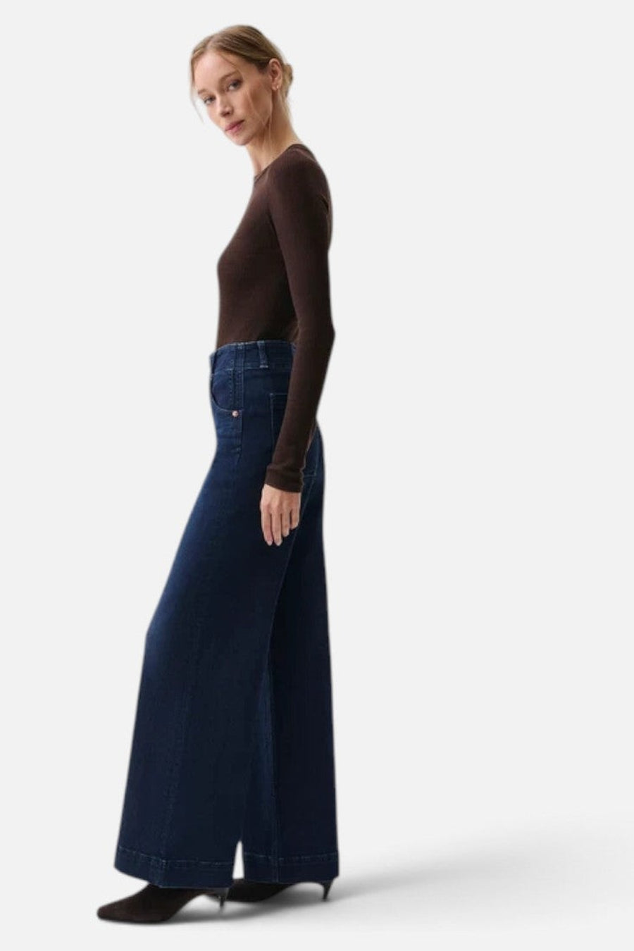 Pistola Lana Double Button High-Rise Wide Leg Jean in Starstruck – side view