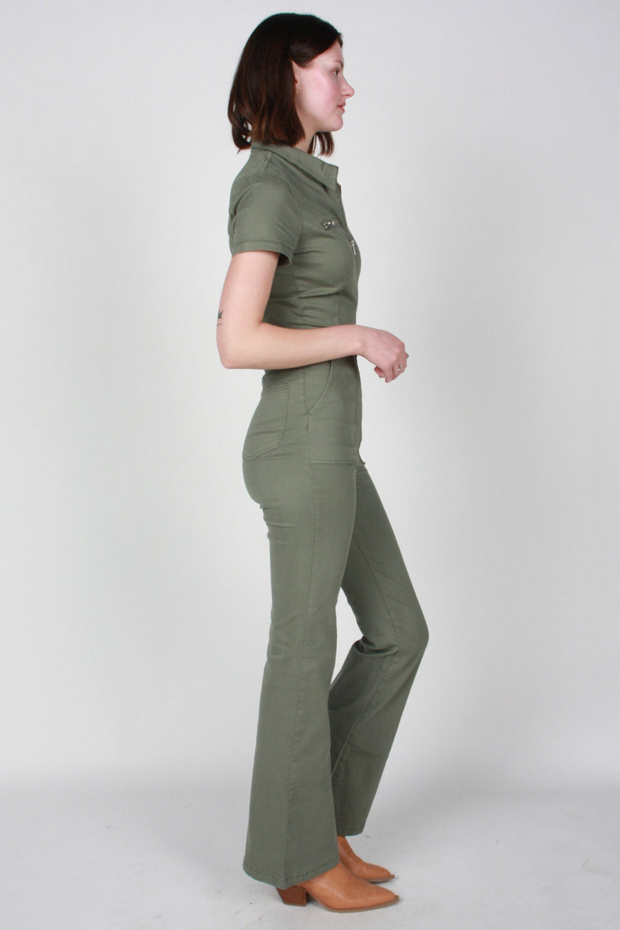 Pistola Martina Short Sleeve Flare Jumpsuit in Colonel – detail