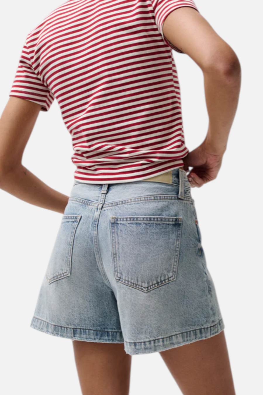 Pistola Saige High Rise Short in French Riviera – detail