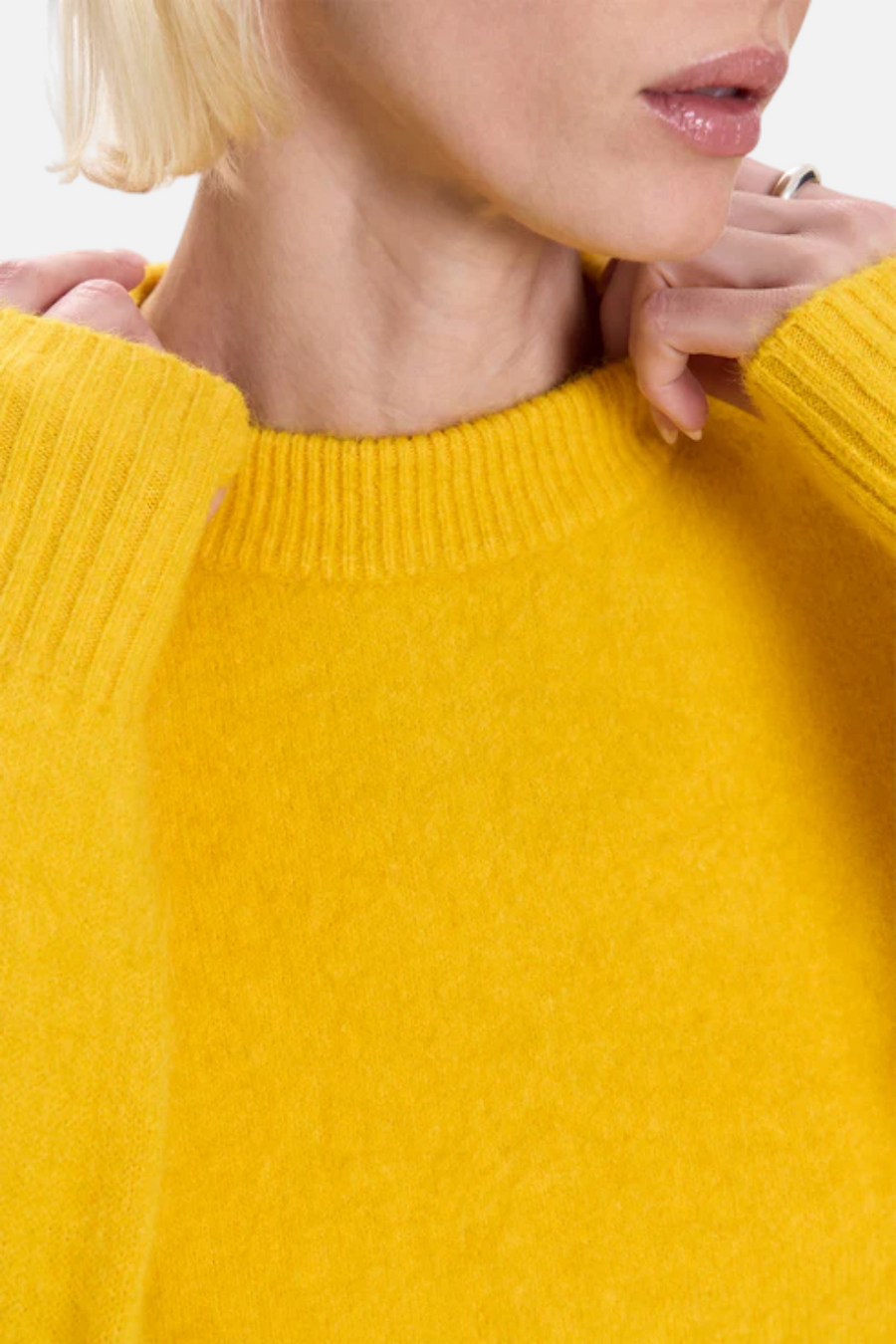 Pistola Sara Sweater in Citron – flat lay