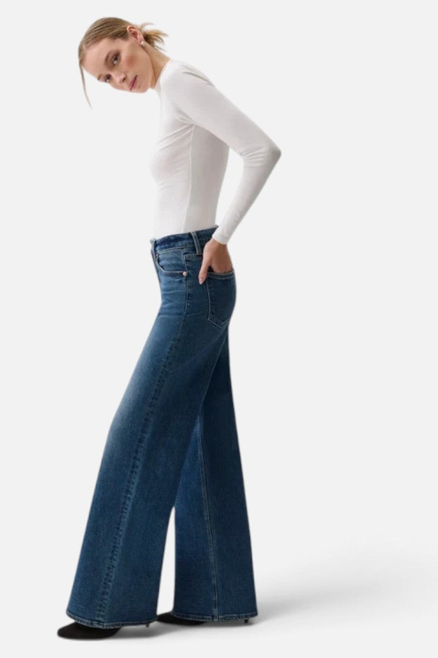 Pistola Vivian Mid-Rise Wide Leg Jean in Blue Depths – side view