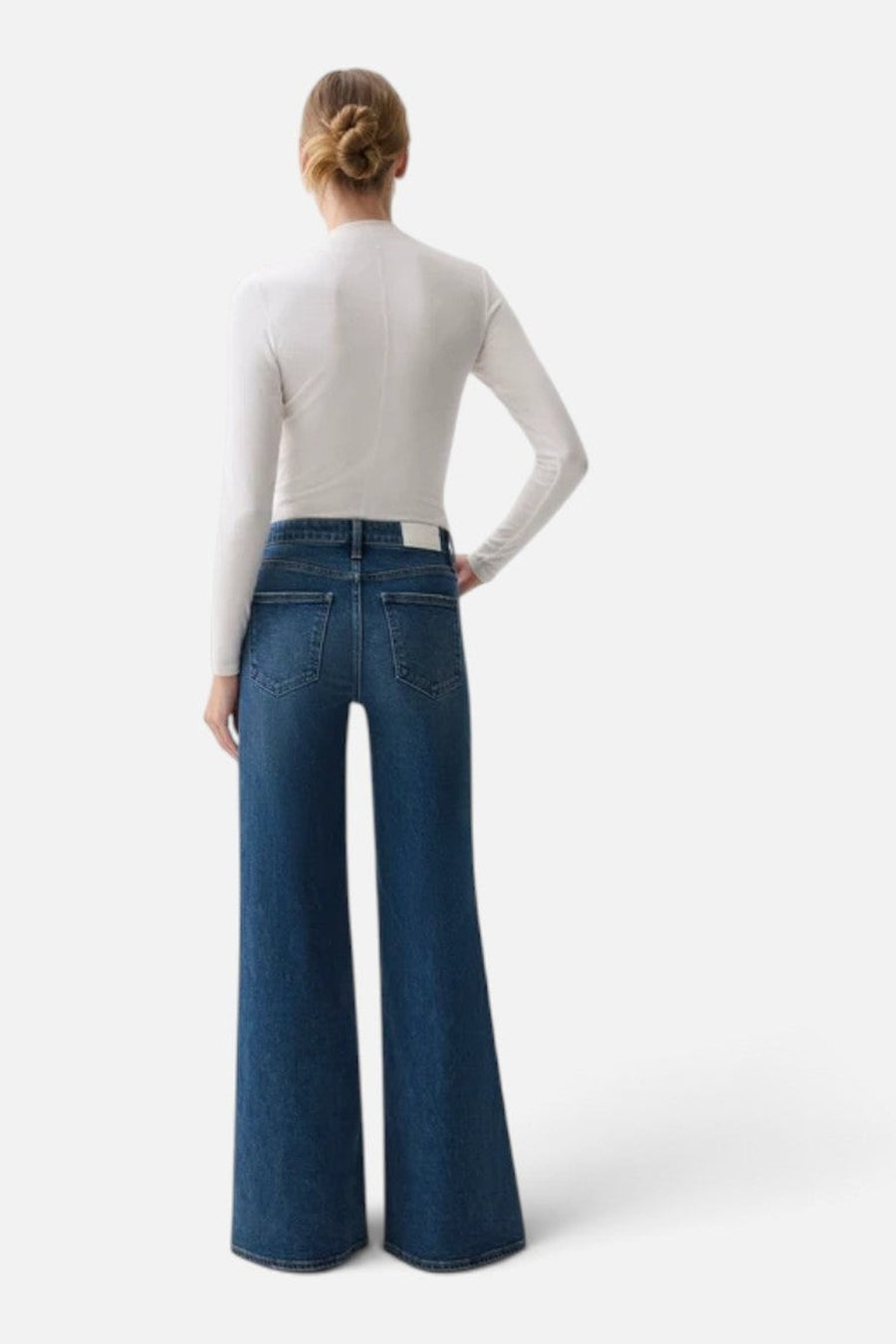 Pistola Vivian Mid-Rise Wide Leg Jean in Blue Depths – on model