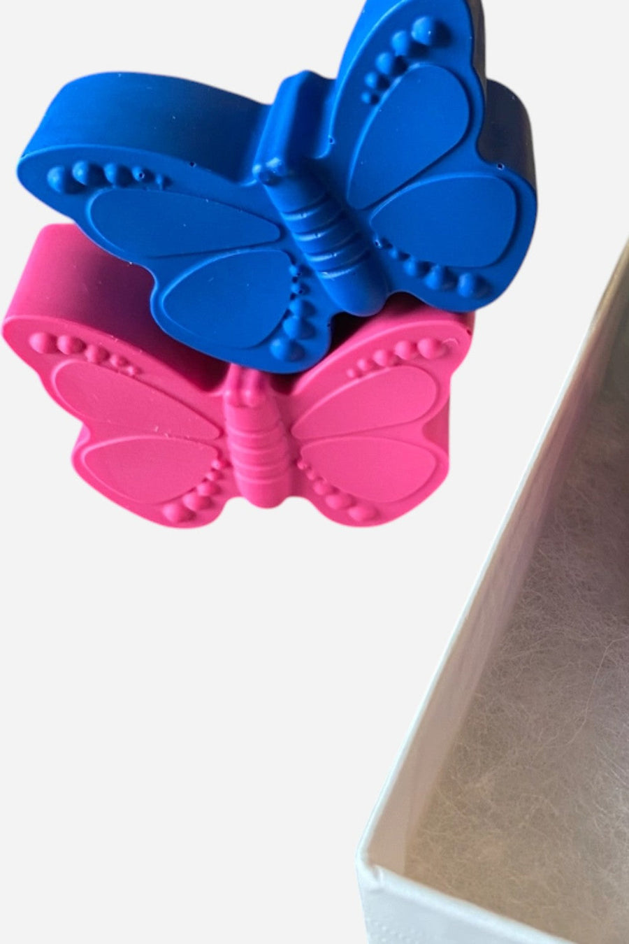 Playful Roots Butterfly Crayon Gift Set – detail