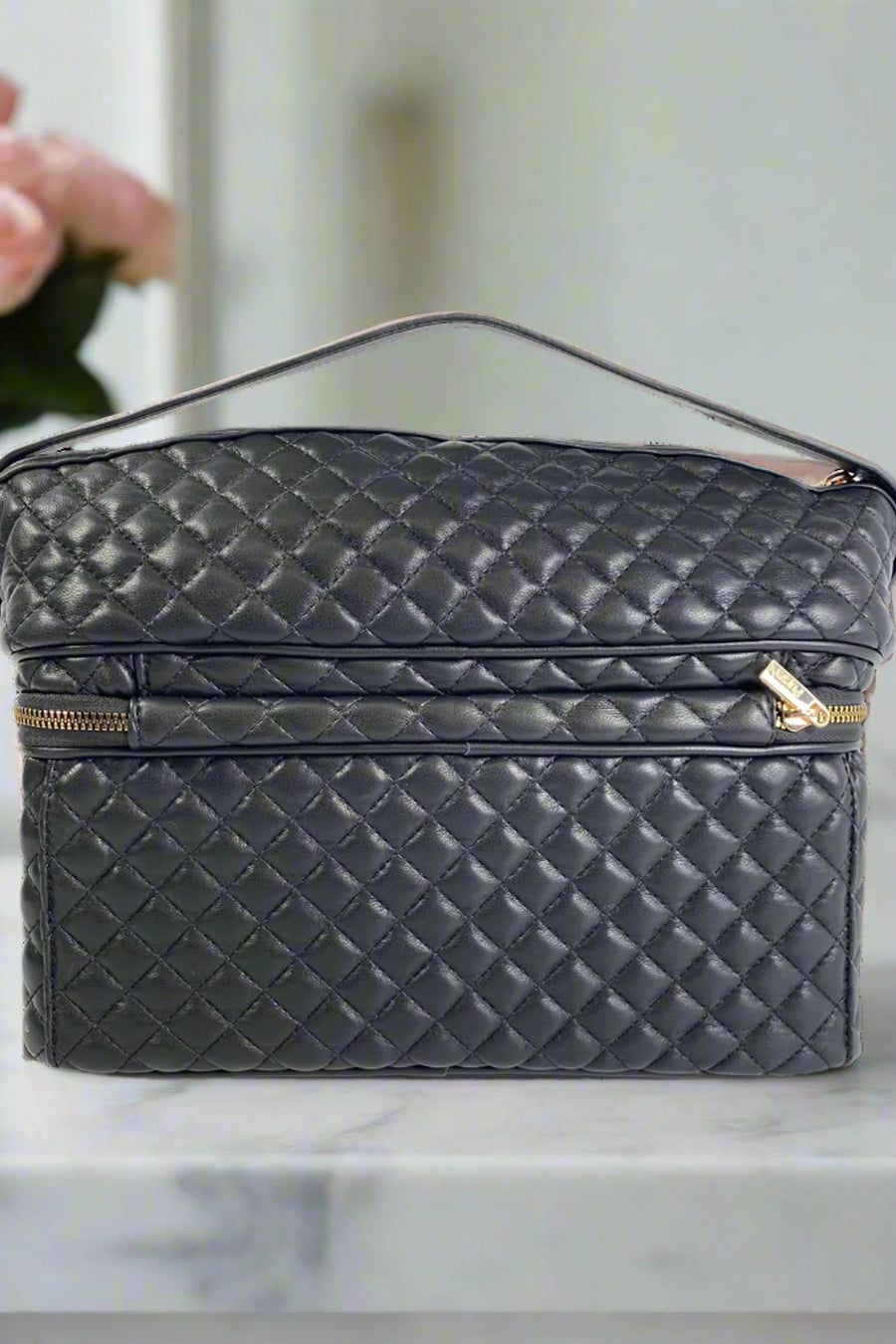 Pursen Stylist Travel Bag in Timeless Quilted – back view