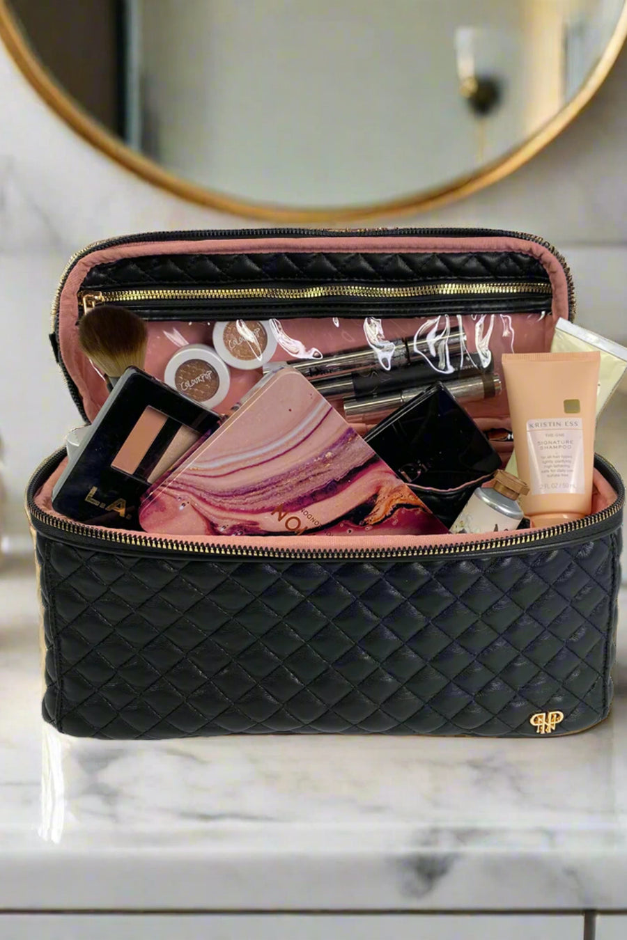Pursen Stylist Travel Bag in Timeless Quilted – detail