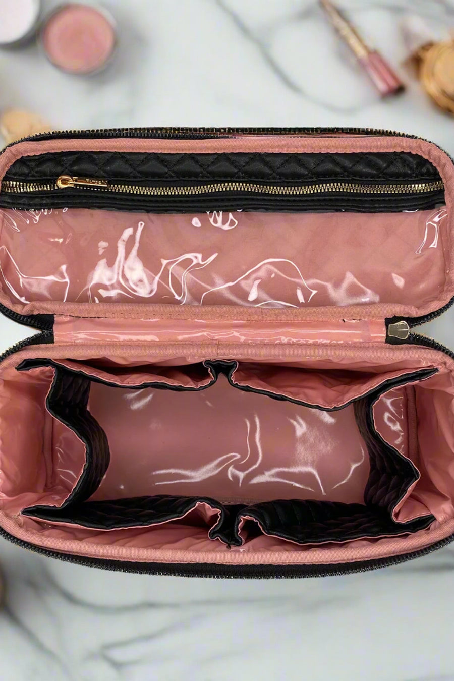 Pursen Stylist Travel Bag in Timeless Quilted – side view