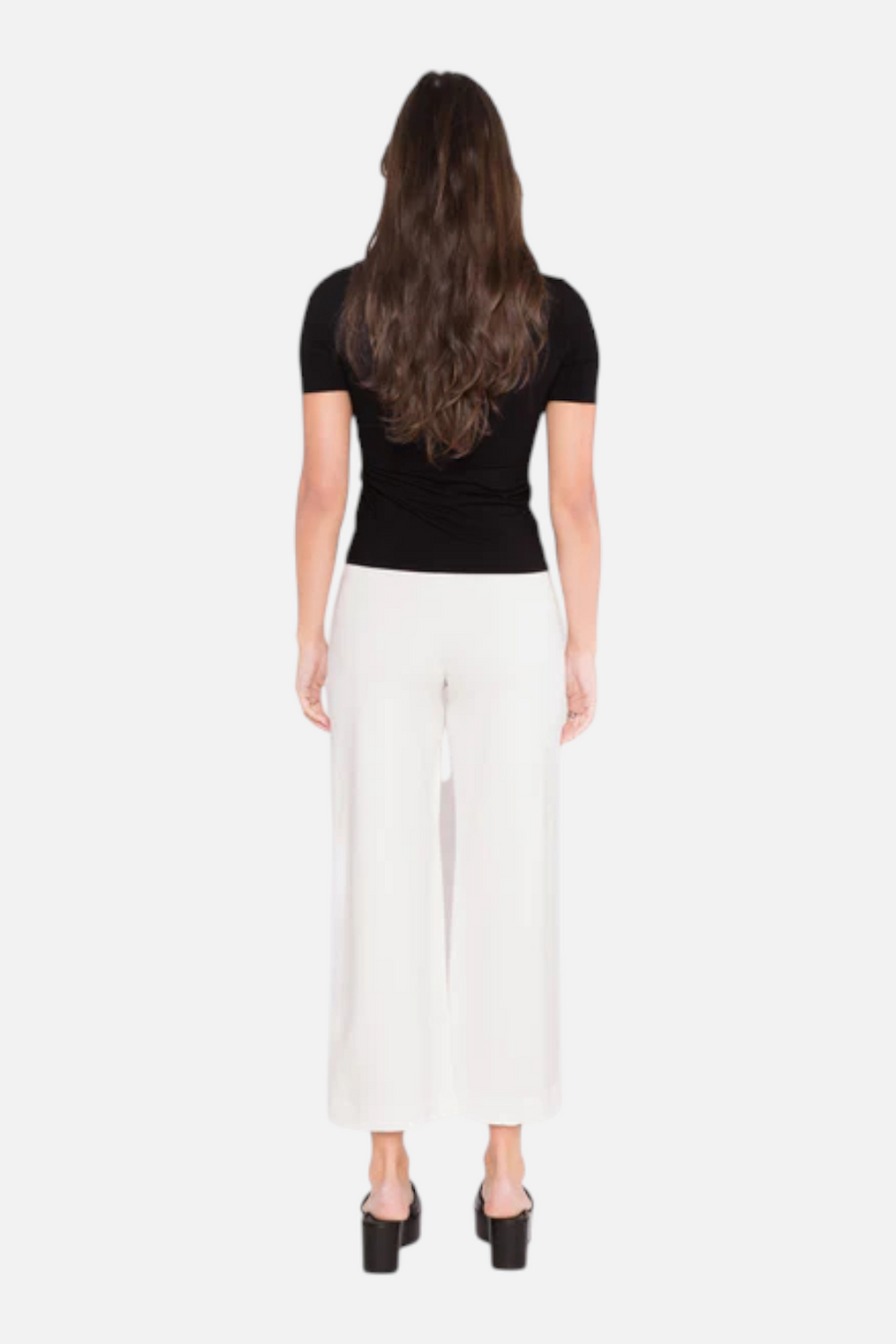 Ripley Rader Fitted T-Shirt in Black – back view