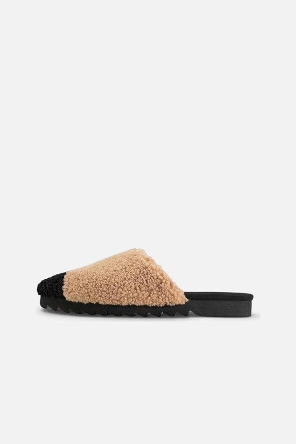 Roam Fuzzy Cap Mule in Beige Black Faux Shearling
