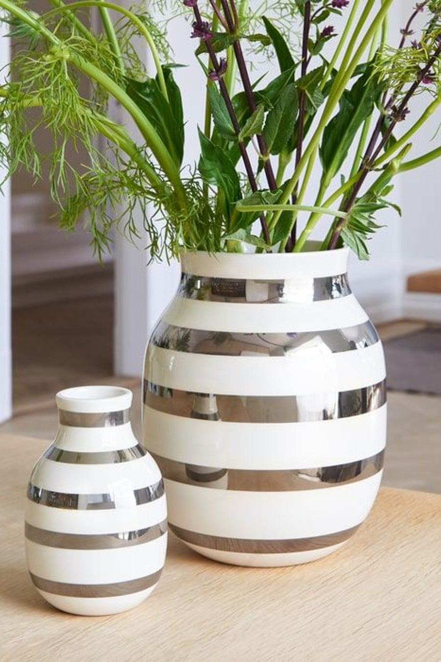 Rosendahl Kähler Omaggio Vase in Silver – back view