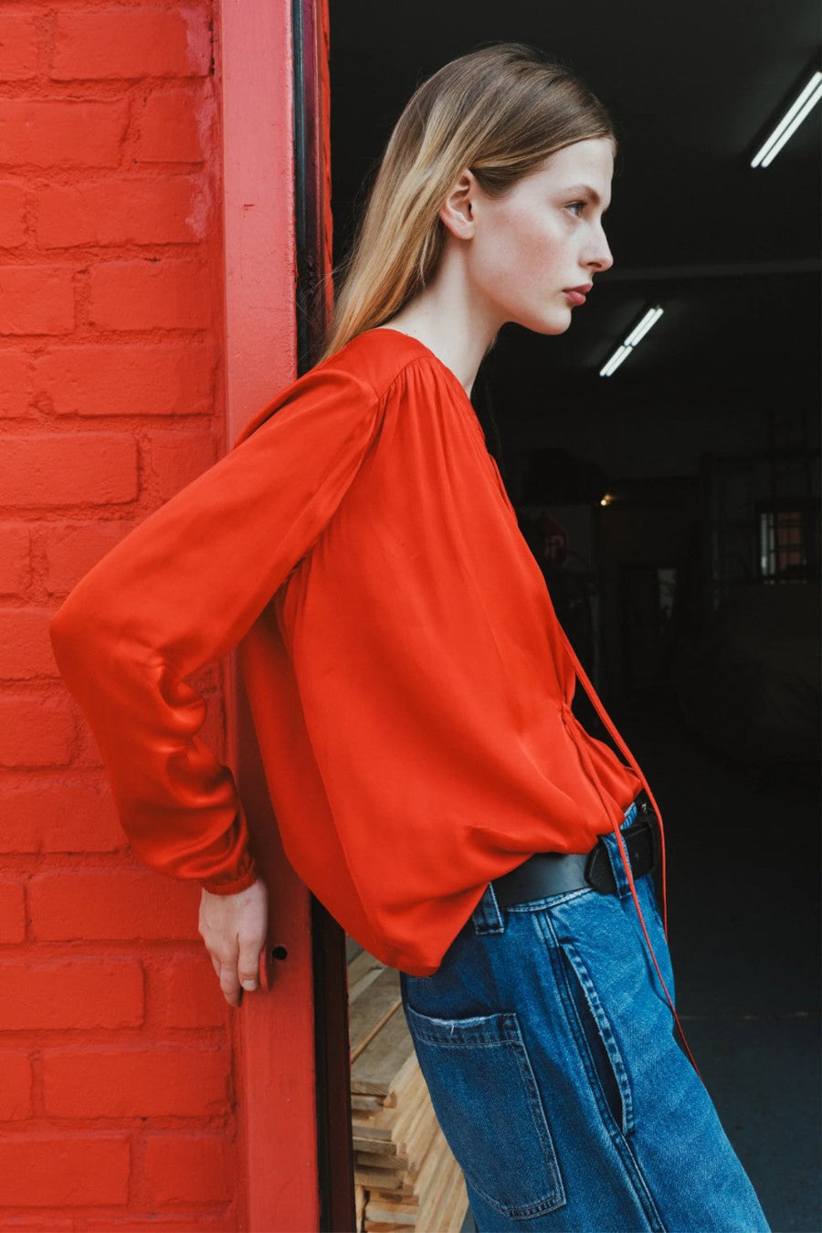 Saint Art Arya Blouse Molten Lava – side view