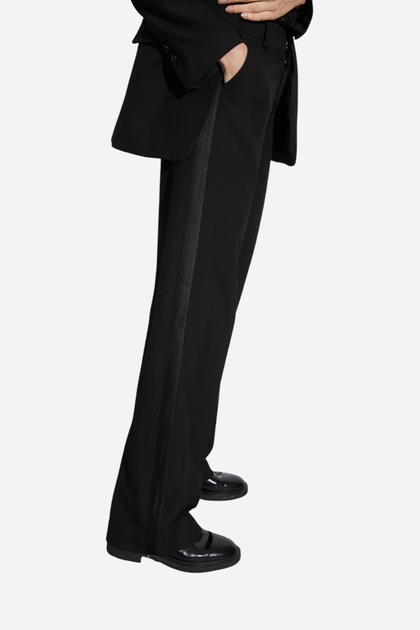 Saint Art Cait Mid-Rise Straight Leg Tuxedo Pant Black – detail