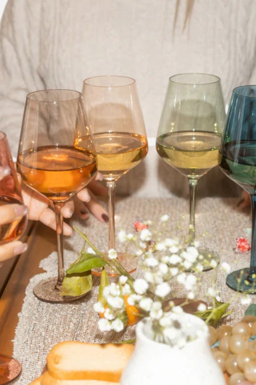 Saludi Glassware Wine Glasses Multi-Color Set of 6 – detail
