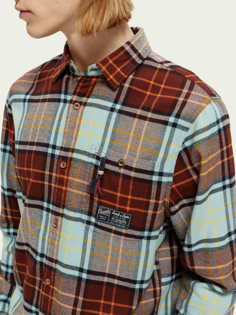 Scotch & Soda Mid-Weight Brushed Flannel – flat lay