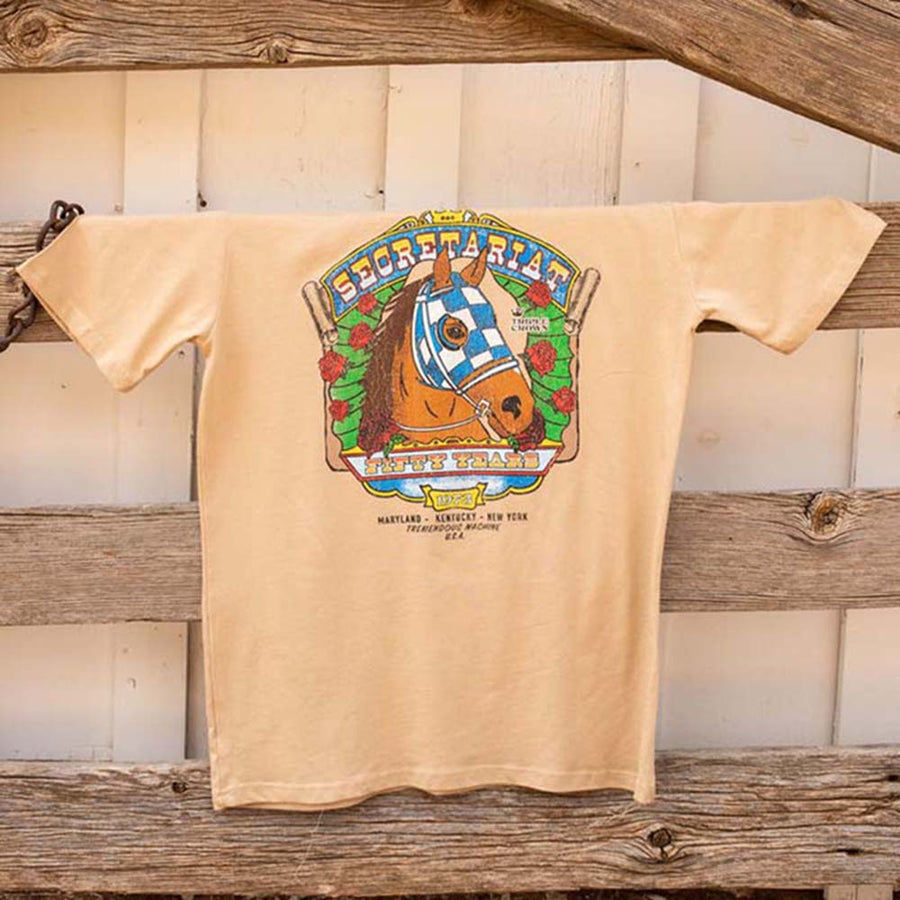 Secretariat Grateful Red Short Sleeve Tee in Sandtrack – side view