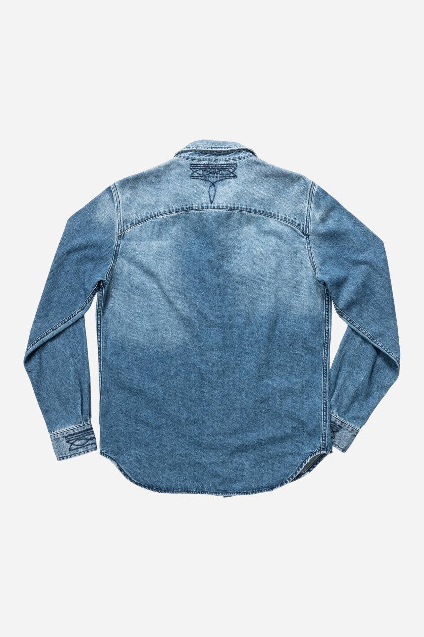 Sendero Provisions The Yoakam Button Up Long Sleeve Denim Shirt – detail