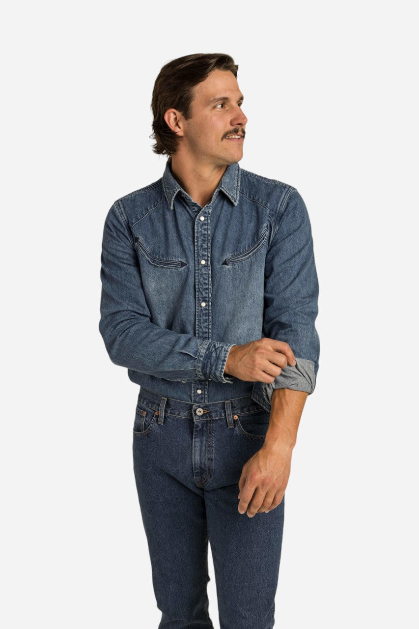 Sendero Provisions The Yoakam Button Up Long Sleeve Denim Shirt – front view