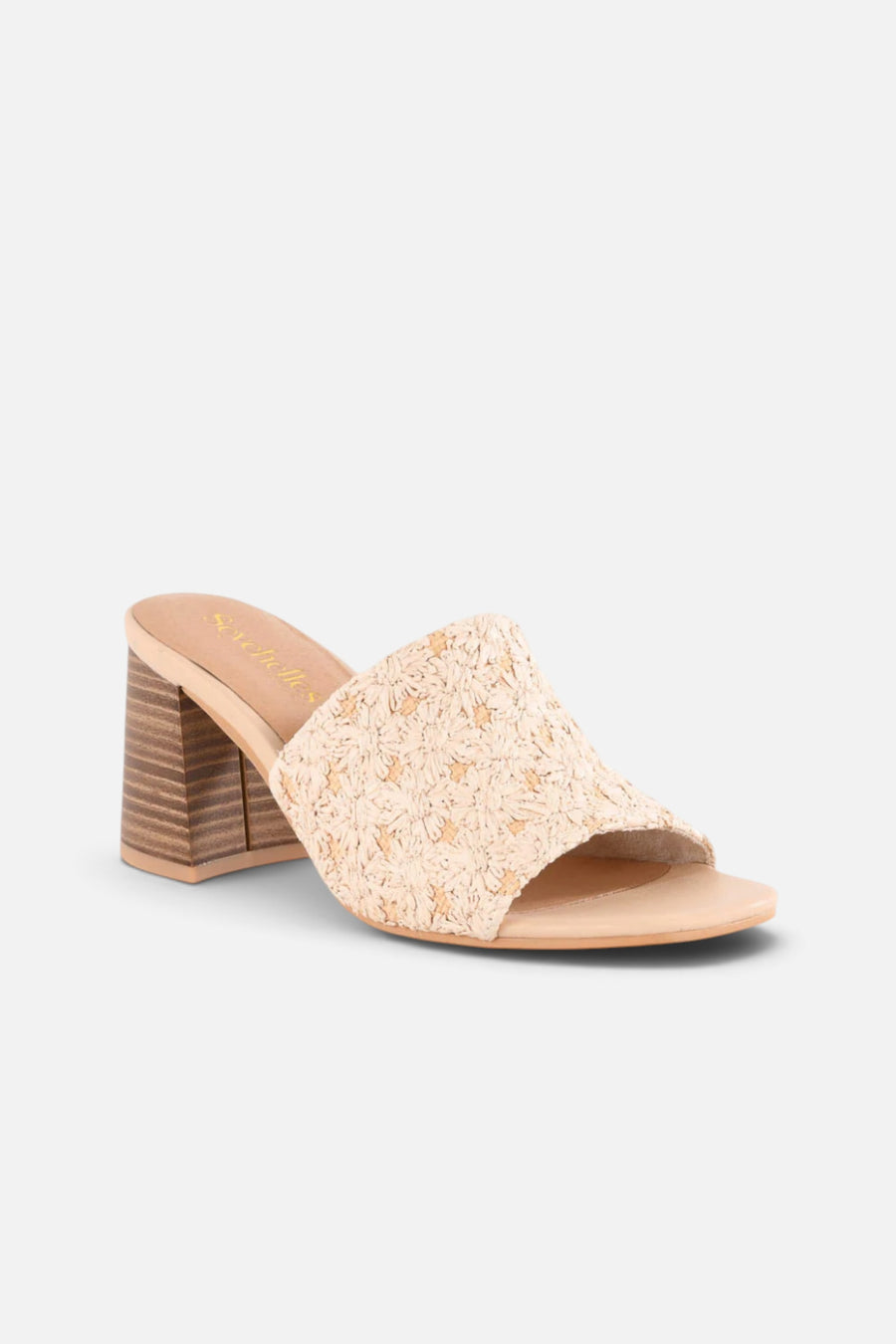 Seychelles Adapt III in Natural Daisy Raffia – three-quarter view