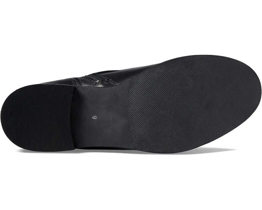 Seychelles Doing It Right Bootie in Black Leather – detail
