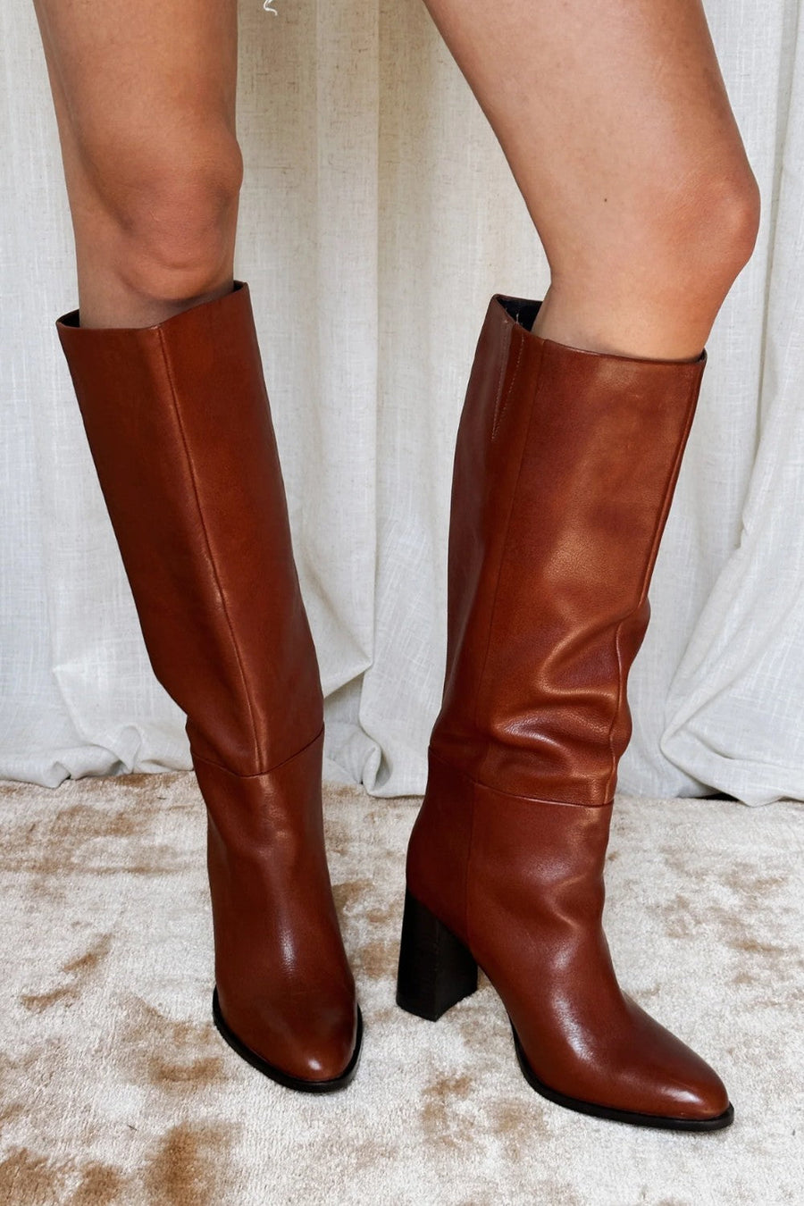 Seychelles Push to Start in Rust Leather – detail