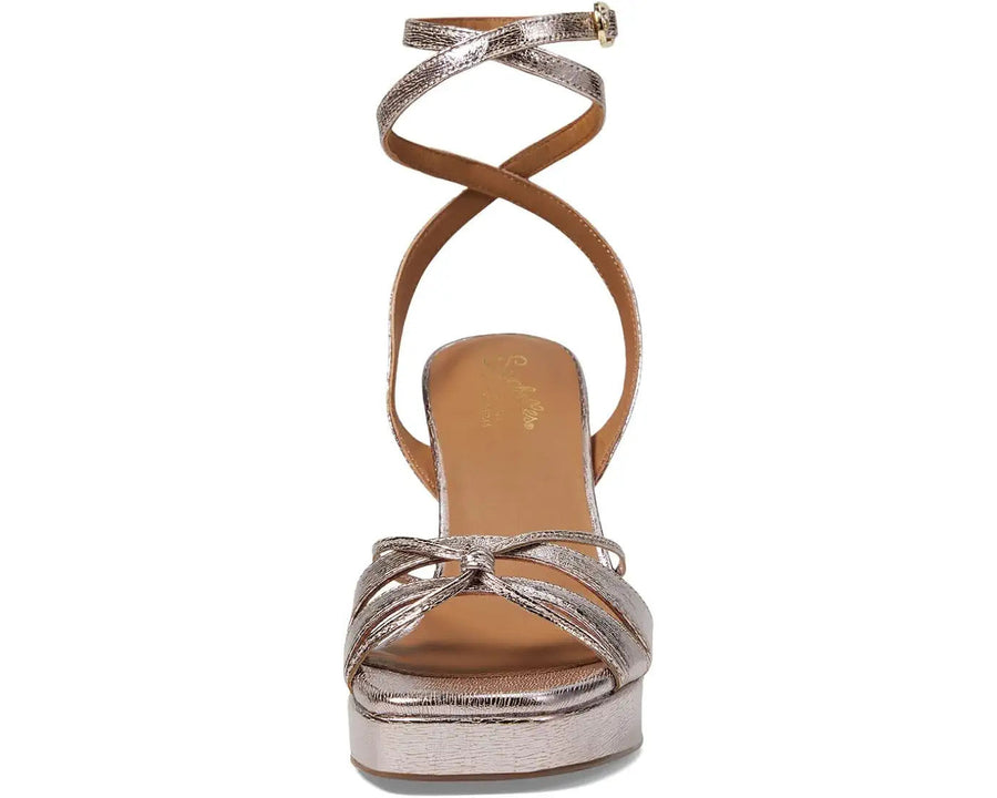 Seychelles Sweet Nothings Heels in Morganite Metallic – detail
