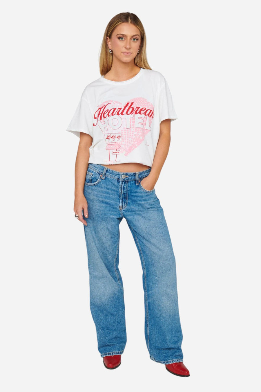 Show Me Your Mumu Airport Tee in Heartbreak Hotel Graphic – detail