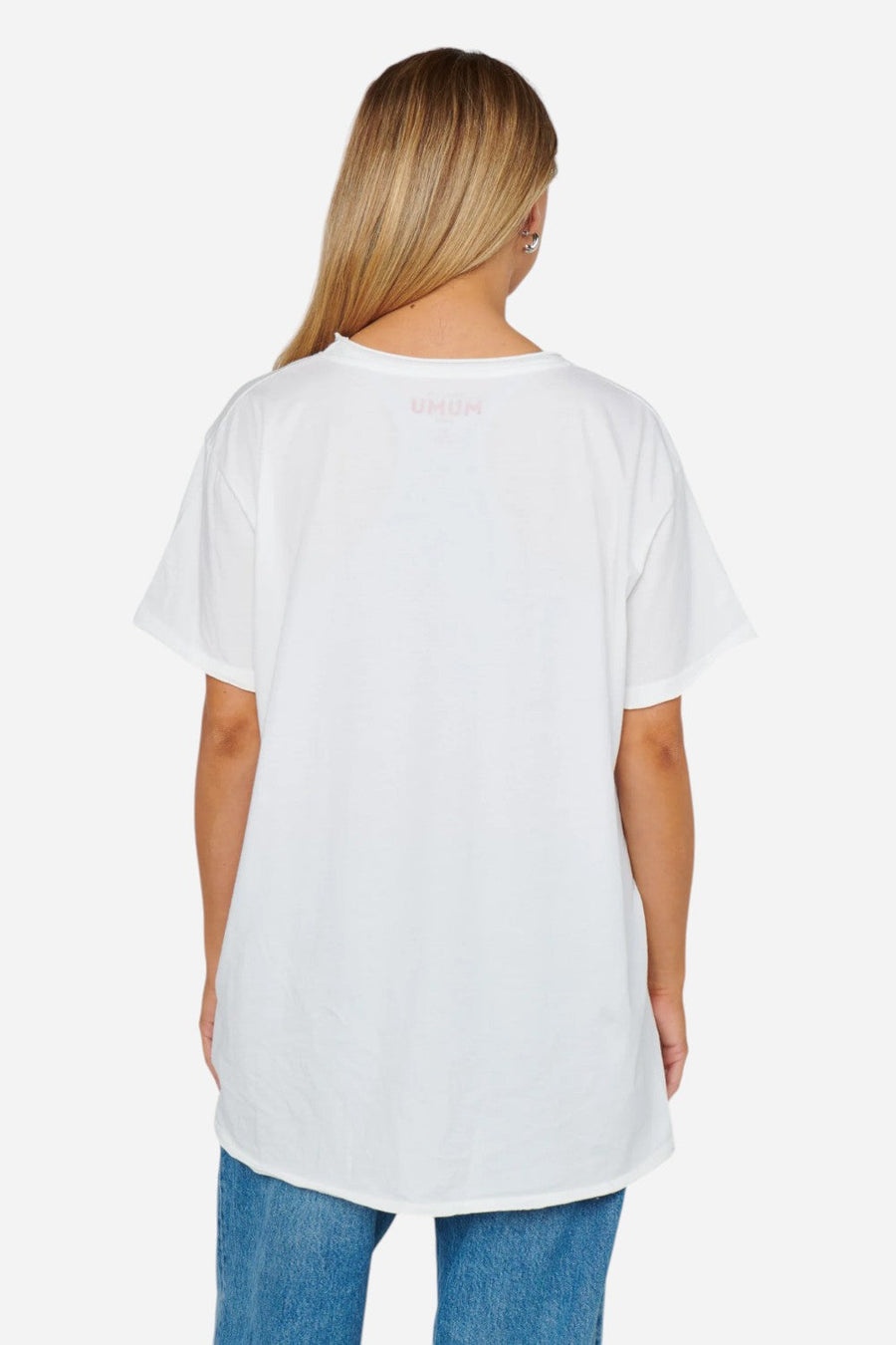 Show Me Your Mumu Airport Tee in Heartbreak Hotel Graphic – side view